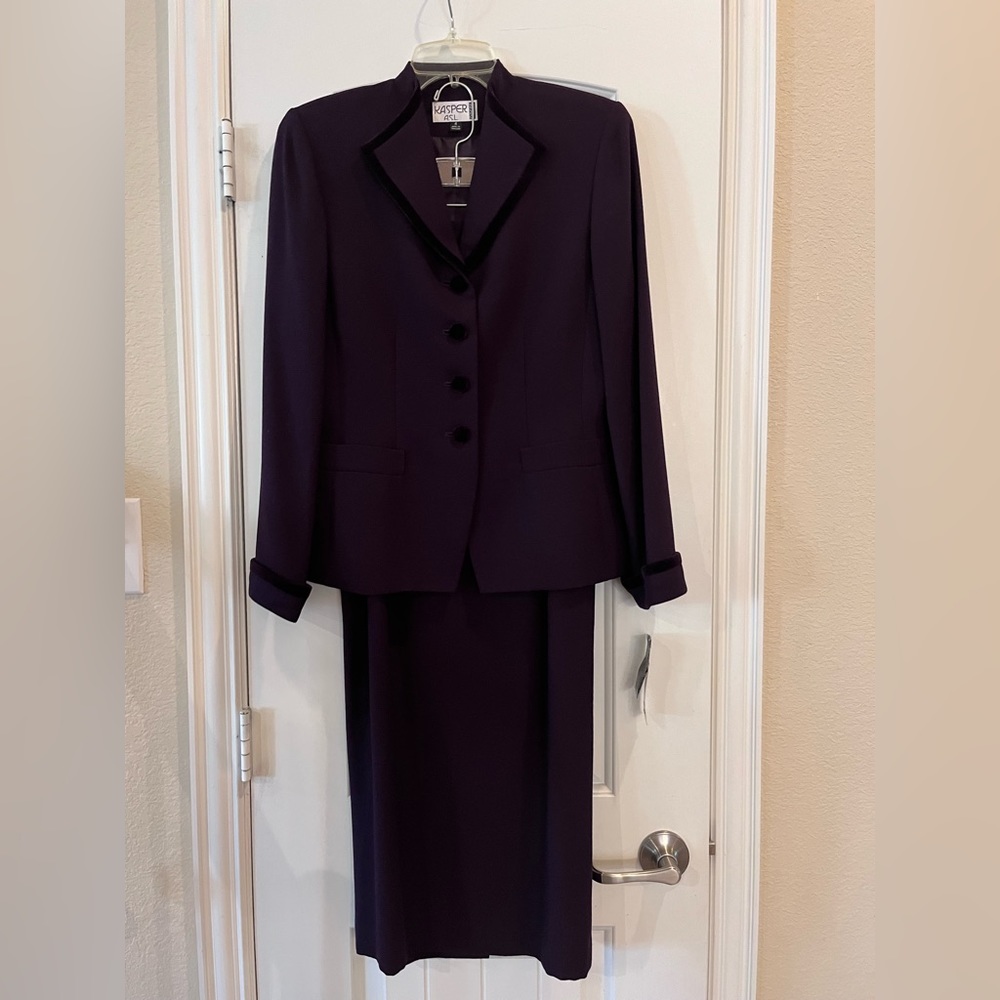 Kasper formal suit